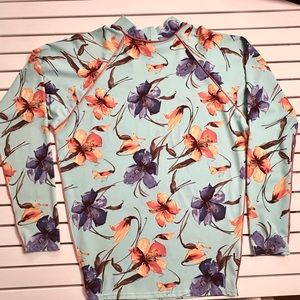 XL Swim/paddle rash guard.